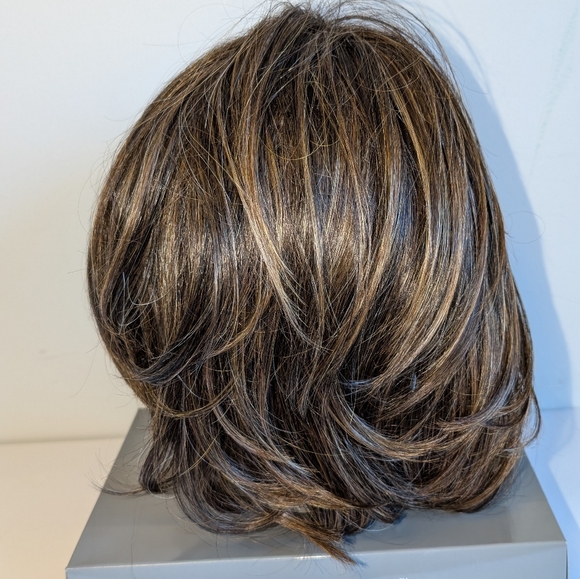 Raquel Welch Signature Collection Hazelnut - Picture 11 of 13